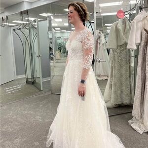 Oleg Cassini Cream Lace Wedding Dress